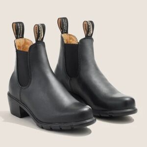 Blundstone Heeled Chelsea boot in black polished leather US 6 EU 36